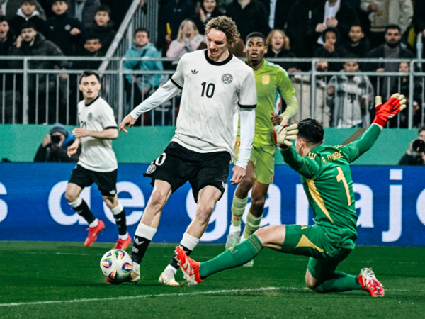 Sama-Sama Keras Kepala, Nick Woltemade Sulit Pindah ke Bayern Munich